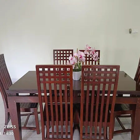 Homestay Yasmeen Marang Exterior photo